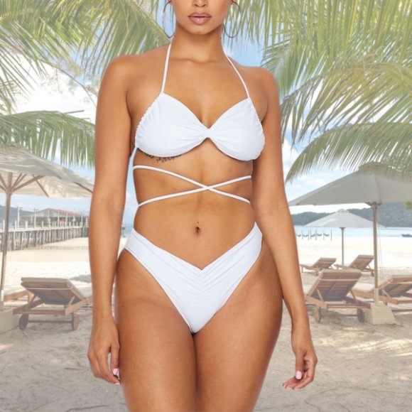 White Wrap Around Triangle Bikini Set - Stylish and Adjustable - NWT - Picture 1 of 3